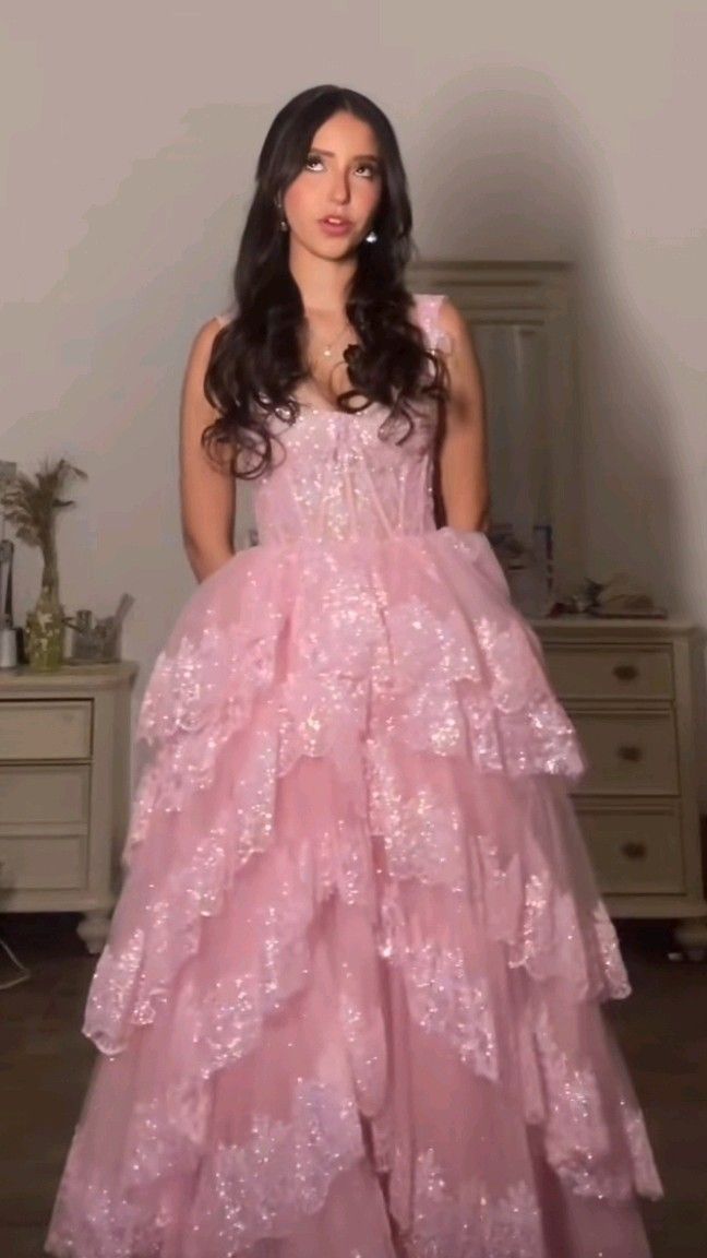 Robe de bal longue en dentelle rose, décolleté en cœur, tenue de bal impressionnante pour un 20e anniversaire, RB1670