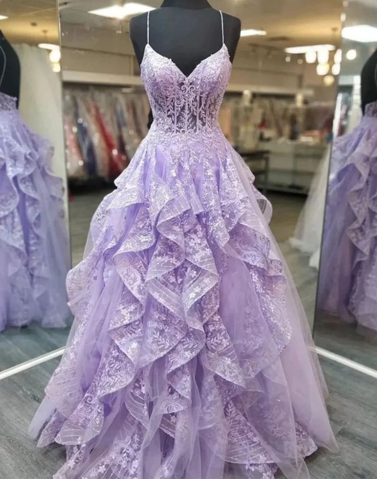 Robe de bal princesse à bretelles spaghetti en dentelle lilas, tenue de bal impressionnante pour un 16e anniversaire, robe de bal RB1672