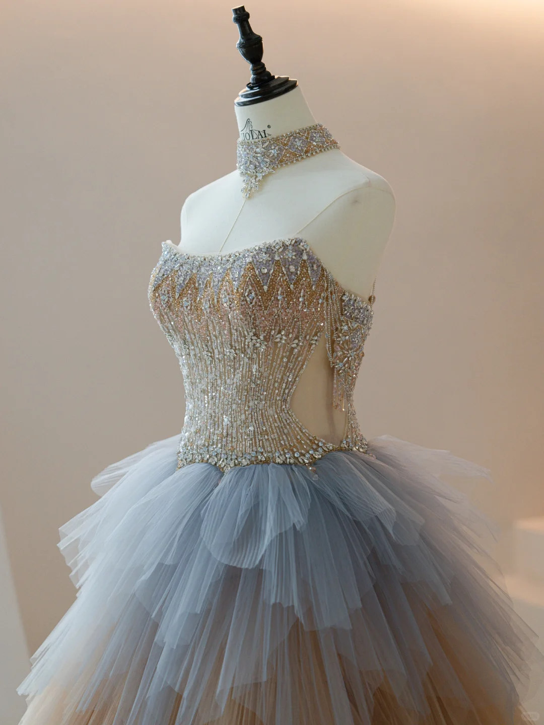 Charming Ball Gown Strapless Champagne Tulle With Silver Beaded Long Quinceanera Dress Sweet 15 16 Dresses RB1788