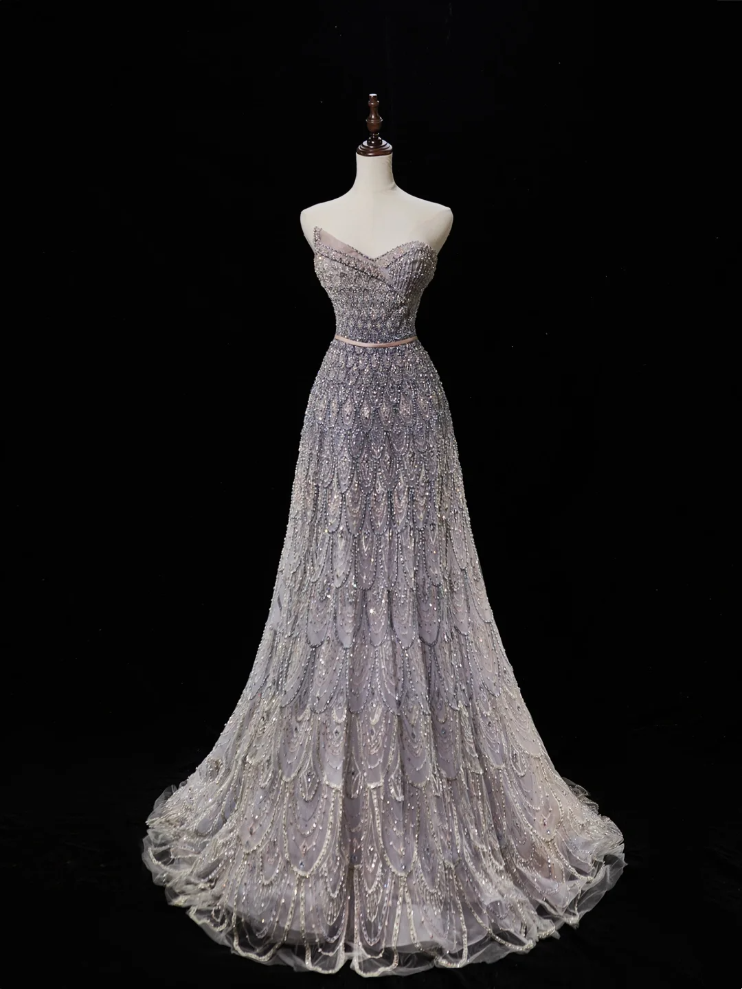 Robe de mariée longue et luxueuse, coupe trapèze, décolleté en cœur, sans manches, à paillettes et perles, ajustée, RB1877