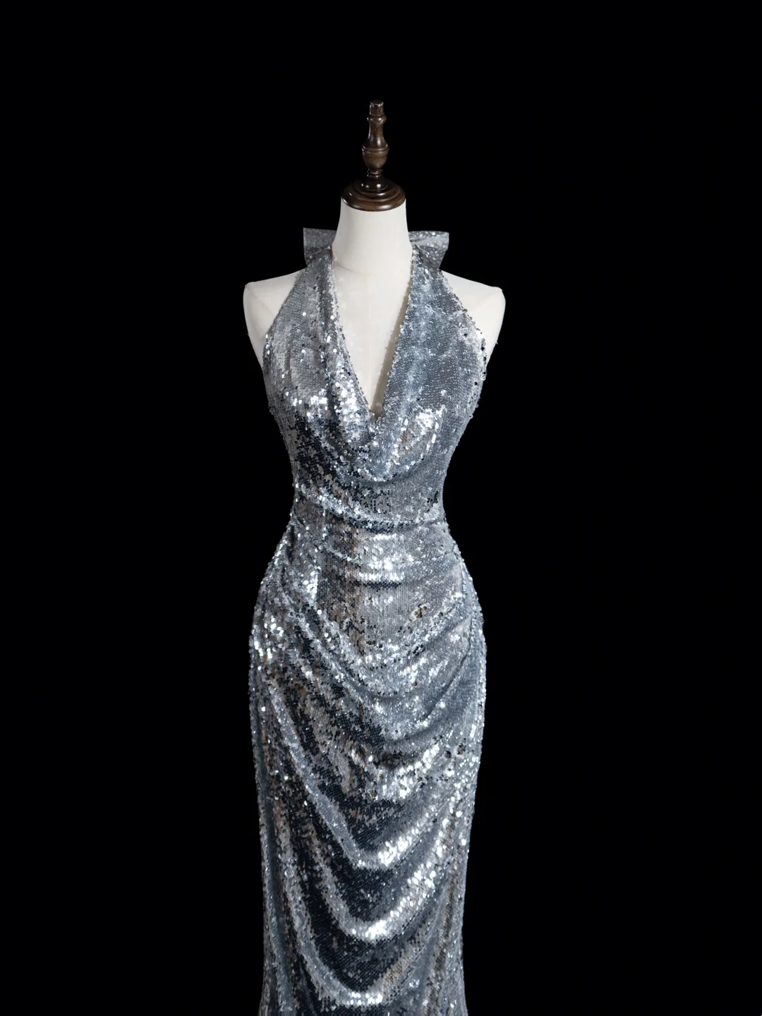 Robe de bal longue style sirène rétro à paillettes argentées et dos nu, tenue de bal impressionnante pour un 18e anniversaire (RB1889)