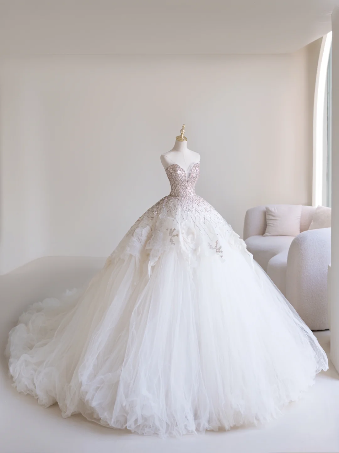 Robe de mariée princesse en tulle, col en cœur, sans manches, longue et ajustée, blanche, RB1894