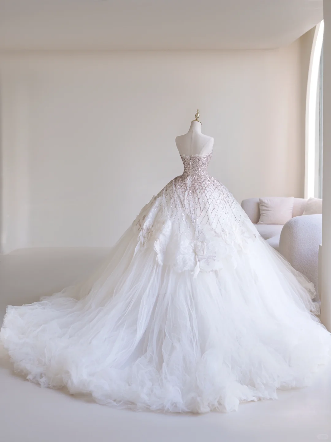 Robe de mariée princesse en tulle, col en cœur, sans manches, longue et ajustée, blanche, RB1894