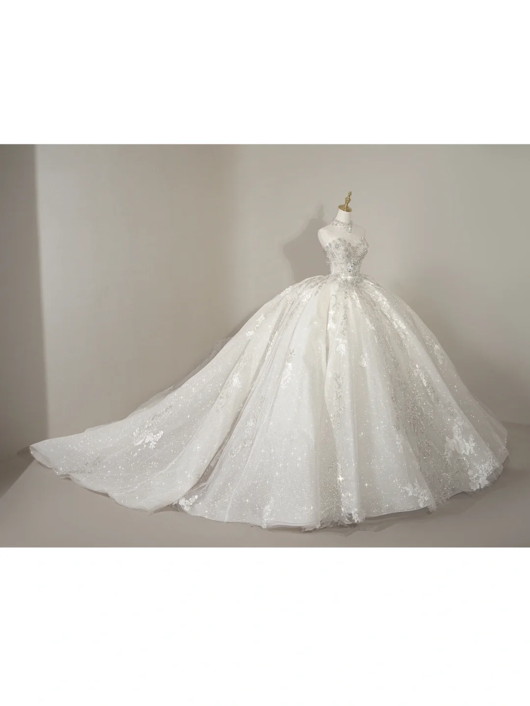 Robe de mariée princesse en tulle, décolleté en cœur, sans manches, corset ajusté, longue, blanche, RB1902