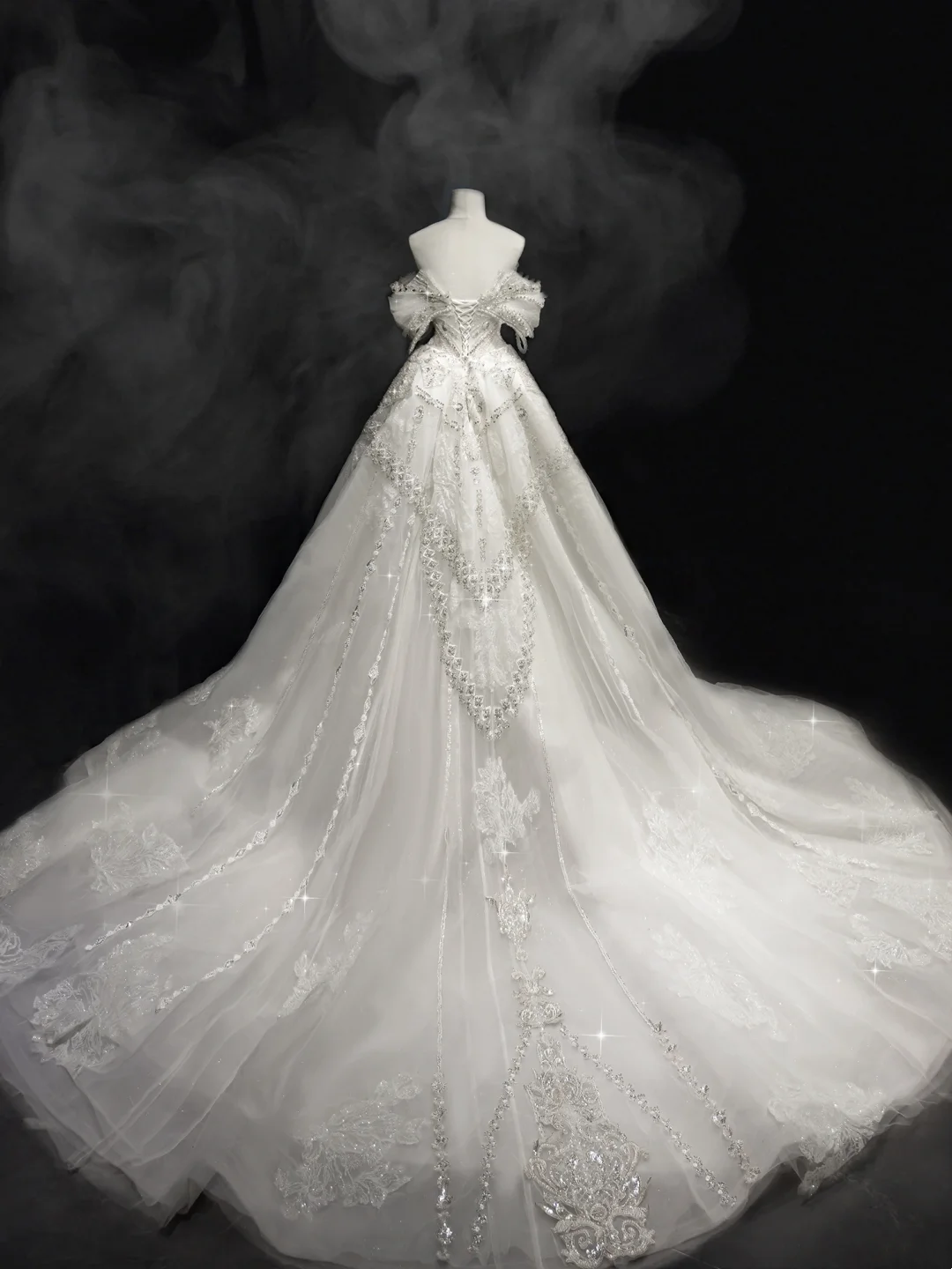 Robe de mariée sirène à épaules dénudées et manches courtes en dentelle et sequins, robe de mariée blanche RB1907