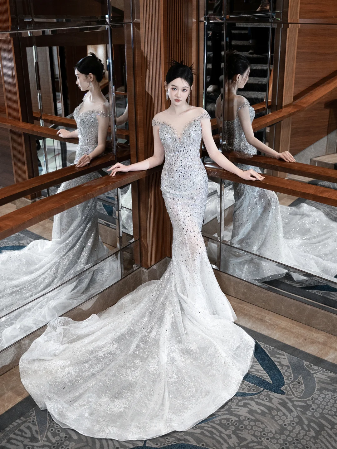 Princess Mermaid Off The Shoulder Short Sleeves Silver Sequin Fitted Long Wedding Dress Bridal Gown Wedding Dresses RB1908
