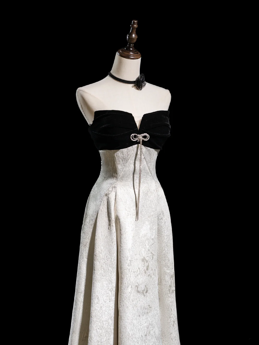 Robe de bal longue en satin, sans bretelles, coupe trapèze, tenue de soirée pour 18e anniversaire, RB1928
