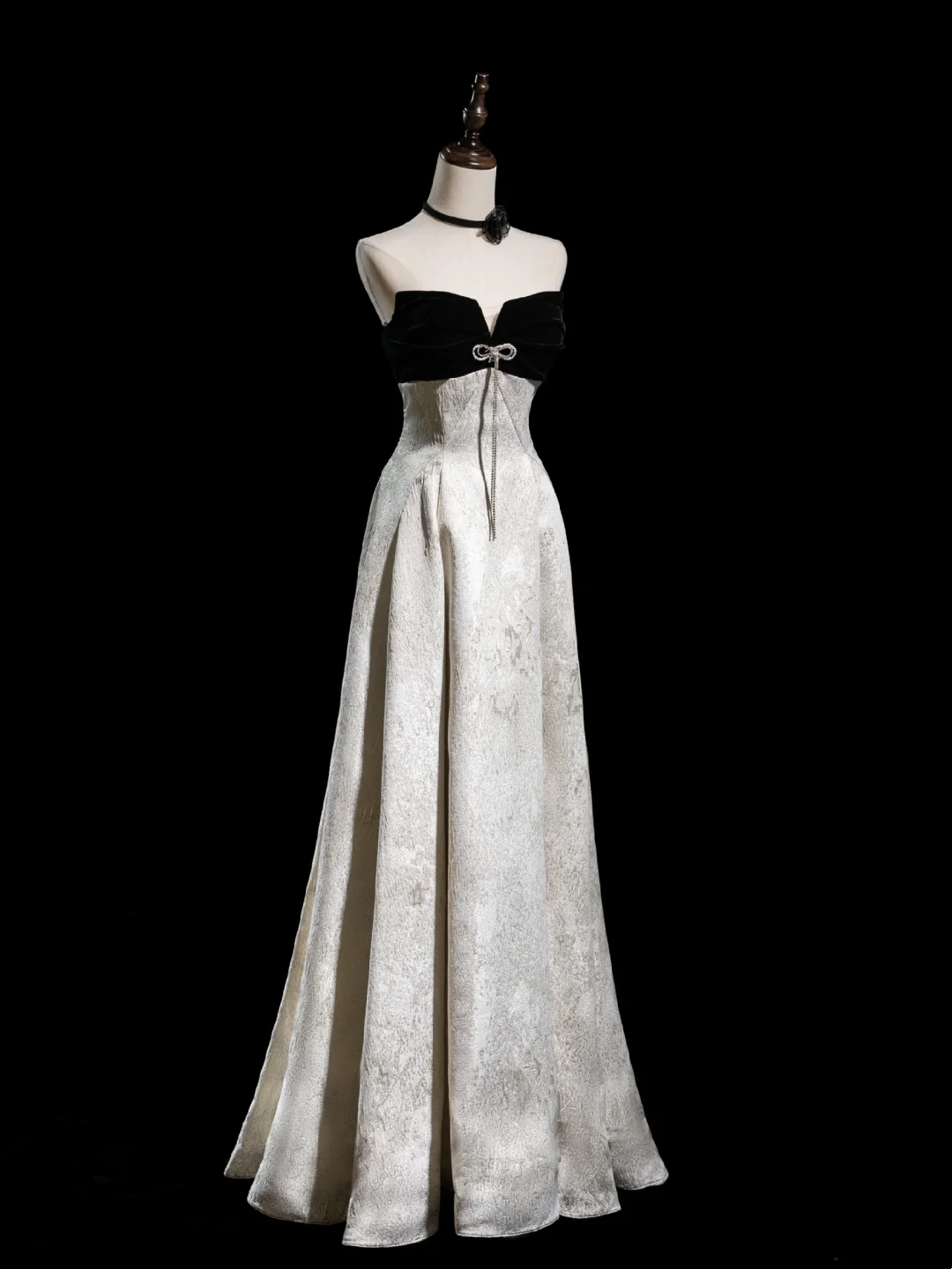 Robe de bal longue en satin, sans bretelles, coupe trapèze, tenue de soirée pour 18e anniversaire, RB1928