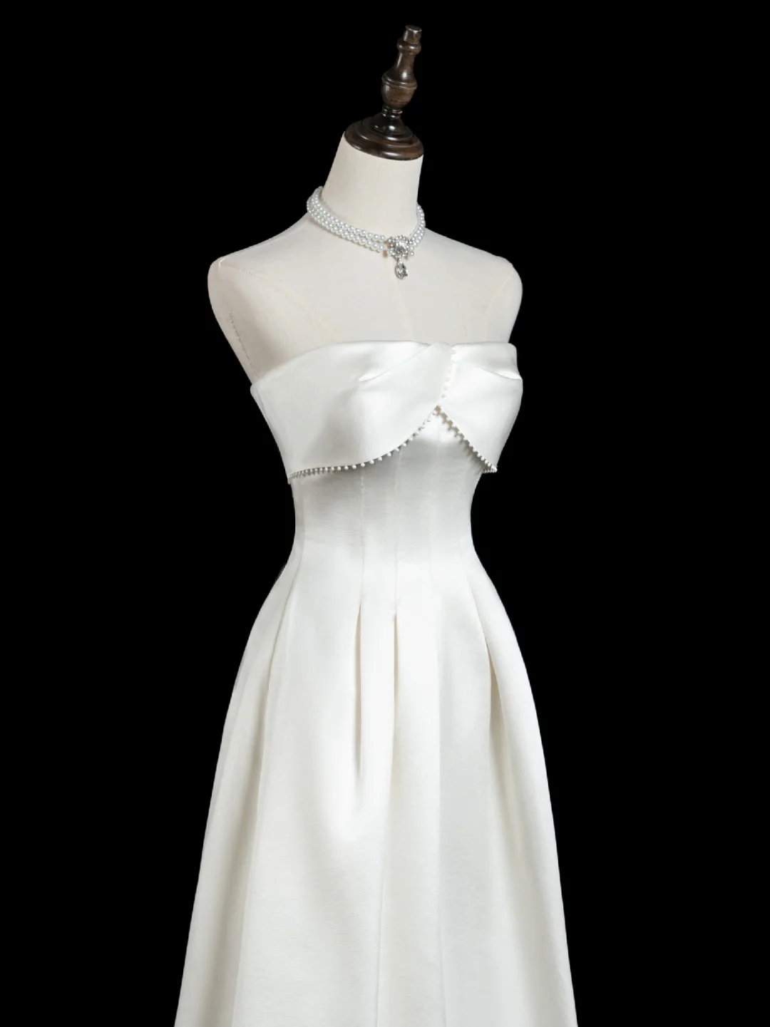 Timeless A line Strapless Sleeveless Satin Fitted Long White Wedding Dress Bride Gown Wedding Dresses RB1932