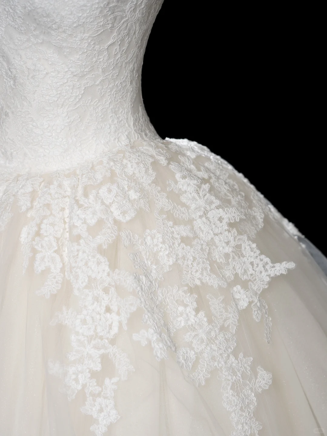 Princess Ball Gown Sweetheart Sleeveless Tulle Fitted Corset Long Wedding Dress Bride Gowns White Wedding Dresses RB1942
