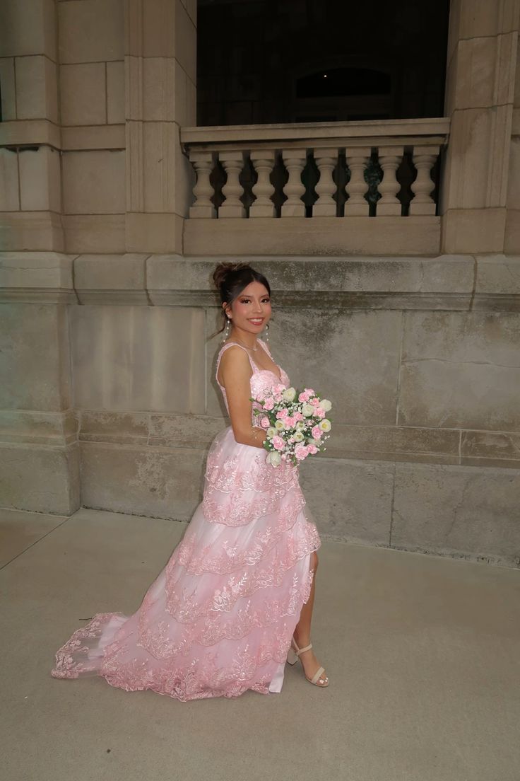 Robe de bal longue en dentelle rose, décolleté en cœur, tenue de bal impressionnante pour un 20e anniversaire, RB1670