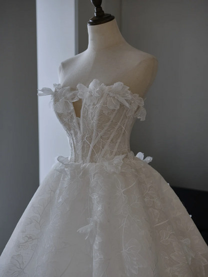 Robe de mariée princesse sans bretelles, sans manches, en dentelle, avec corset ajusté, longue, blanche, RB2018