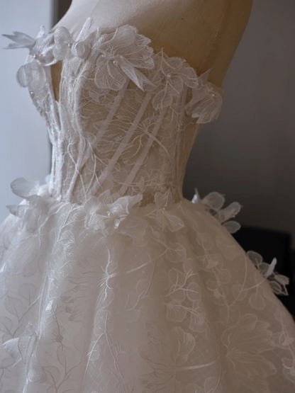 Robe de mariée princesse sans bretelles, sans manches, en dentelle, avec corset ajusté, longue, blanche, RB2018