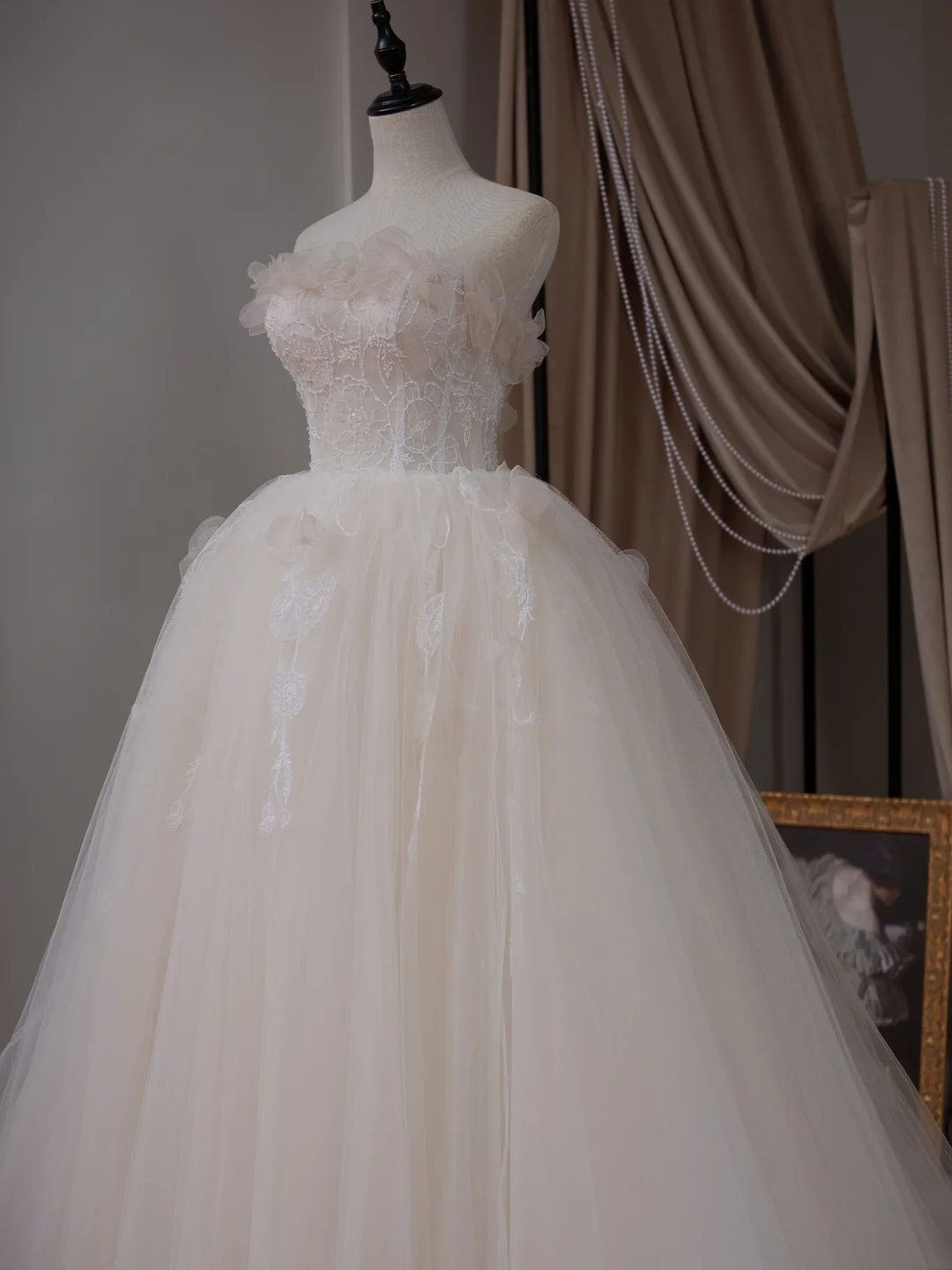 Robe de mariée princesse sans bretelles, sans manches, en dentelle, corset ajusté, en tulle, blanche, RB2024