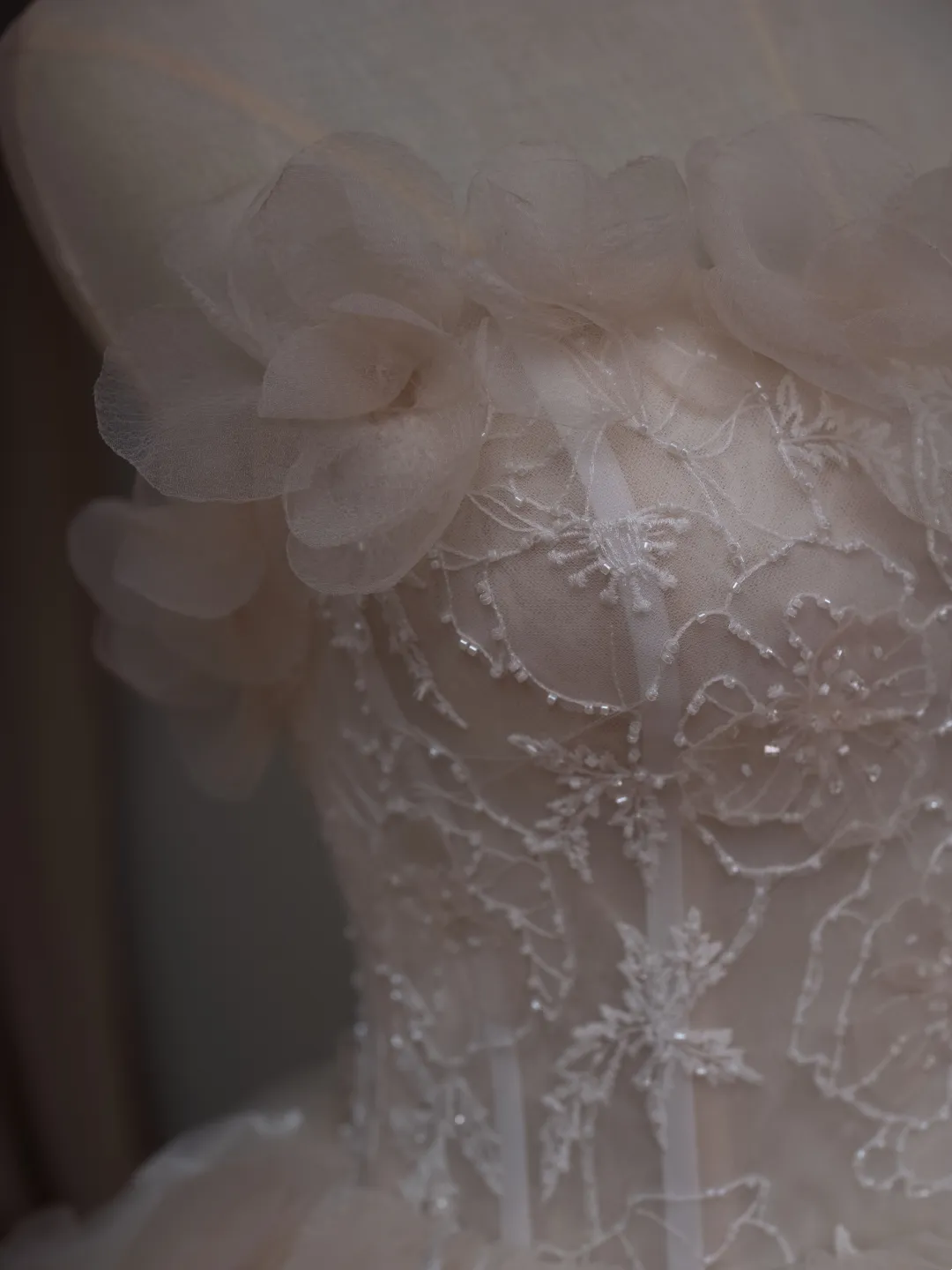 Robe de mariée princesse sans bretelles, sans manches, en dentelle, corset ajusté, en tulle, blanche, RB2024