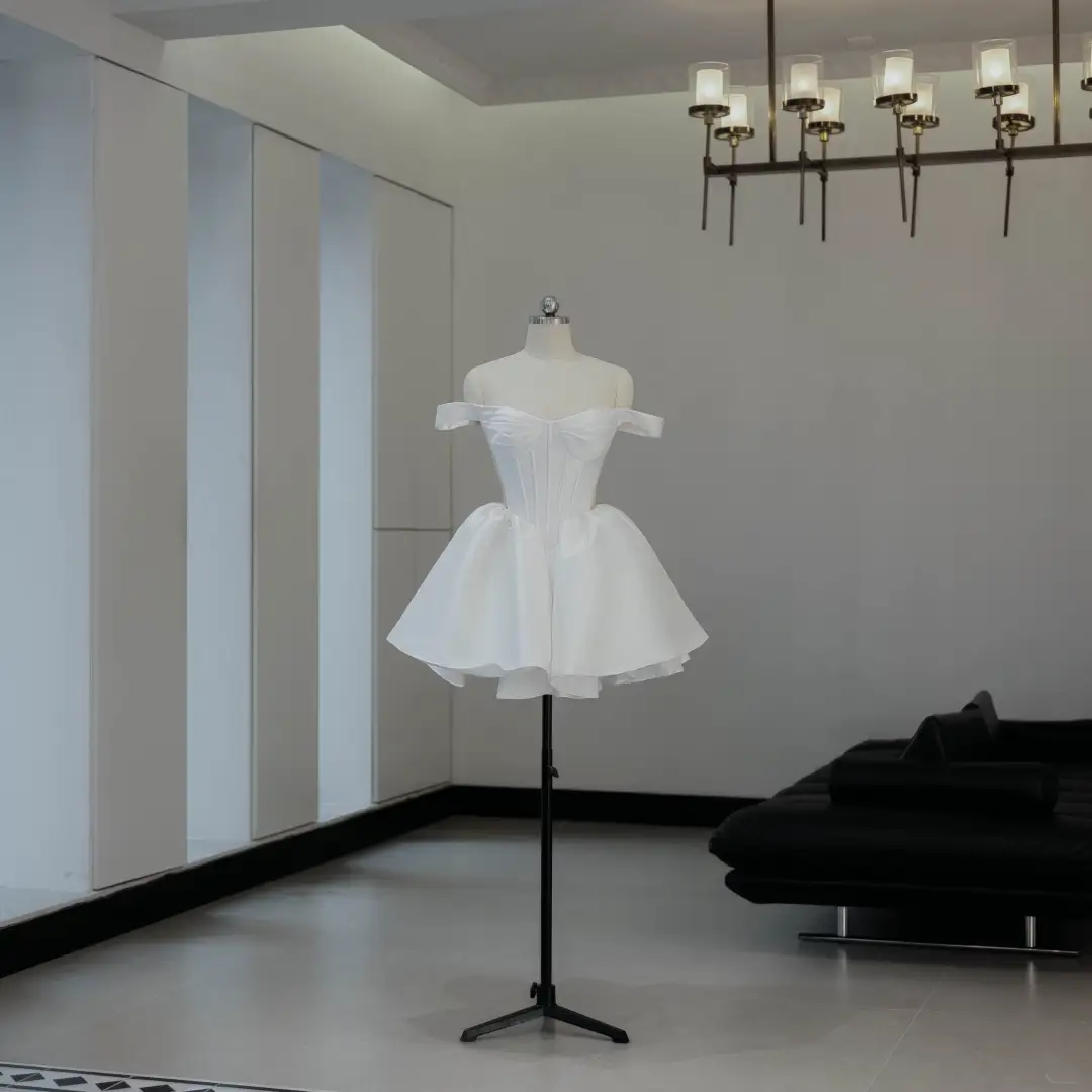 Simple Ball Gown Sweetheart Sleeveless Fitted Corset White Short Wedding Dress Bride Gowns Satin Summer Wedding Dresses RB2027