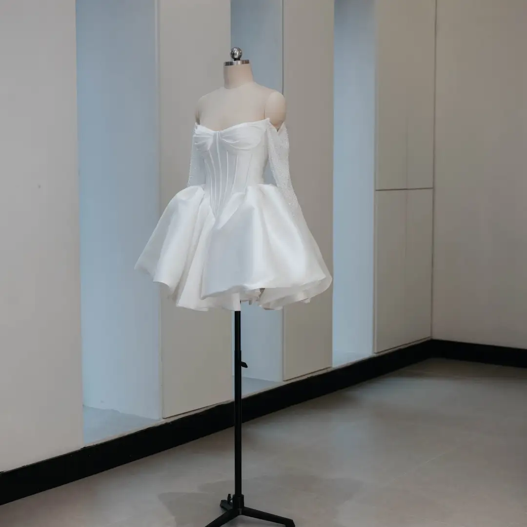 Simple Ball Gown Sweetheart Sleeveless Fitted Corset White Short Wedding Dress Bride Gowns Satin Summer Wedding Dresses RB2027