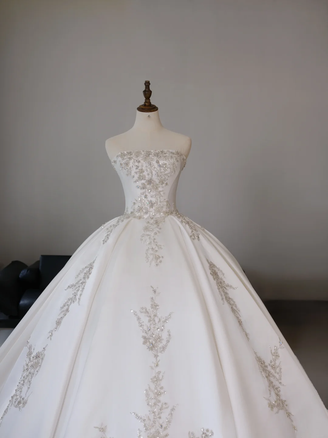 Robe de mariée princesse bustier sans manches en satin, corset ajusté, longue, en dentelle, RB2031