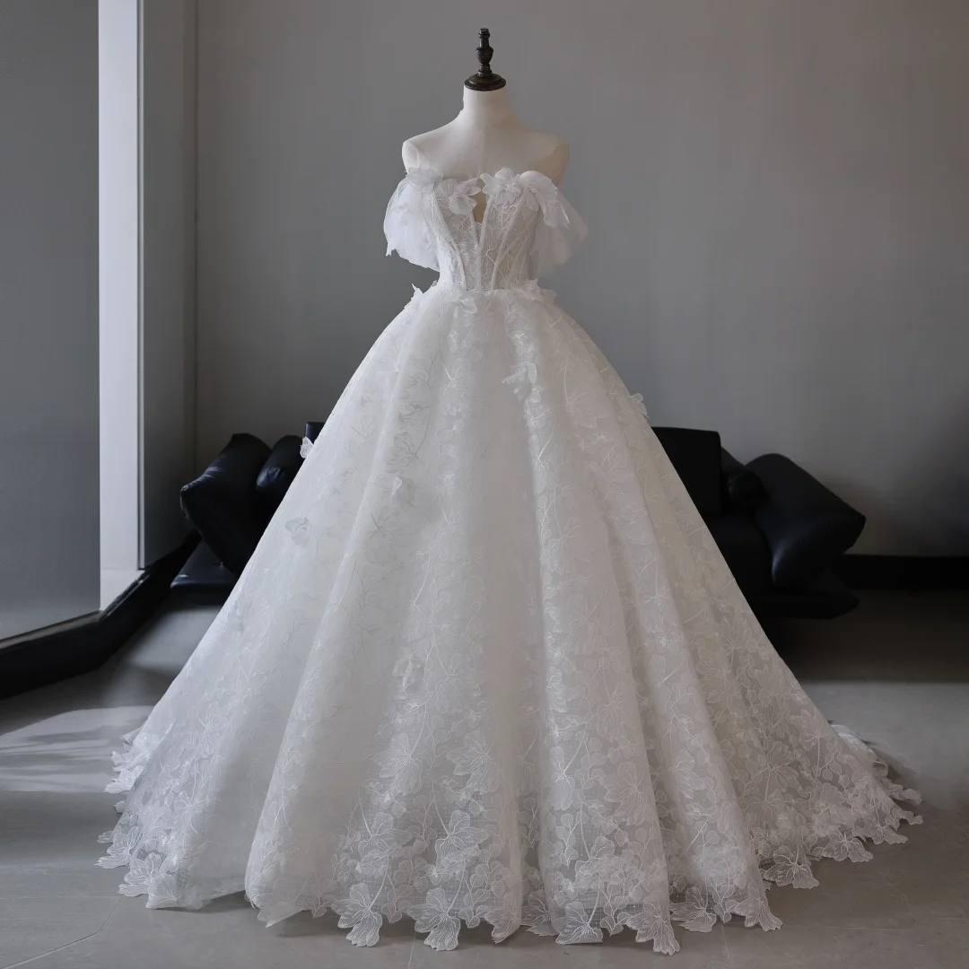 Robe de mariée princesse sans bretelles, sans manches, en dentelle, avec corset ajusté, longue, blanche, RB2018