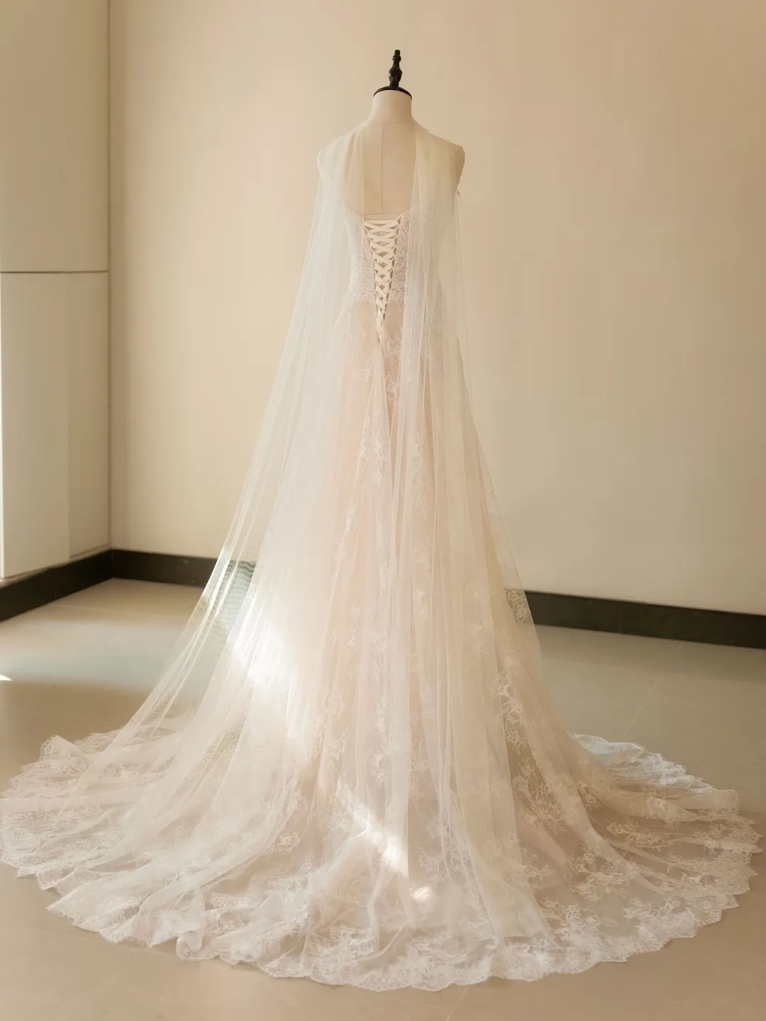 Robe de mariée sirène à épaules dénudées et manches longues en dentelle, corset ajusté, robe de mariée blanche RB2036