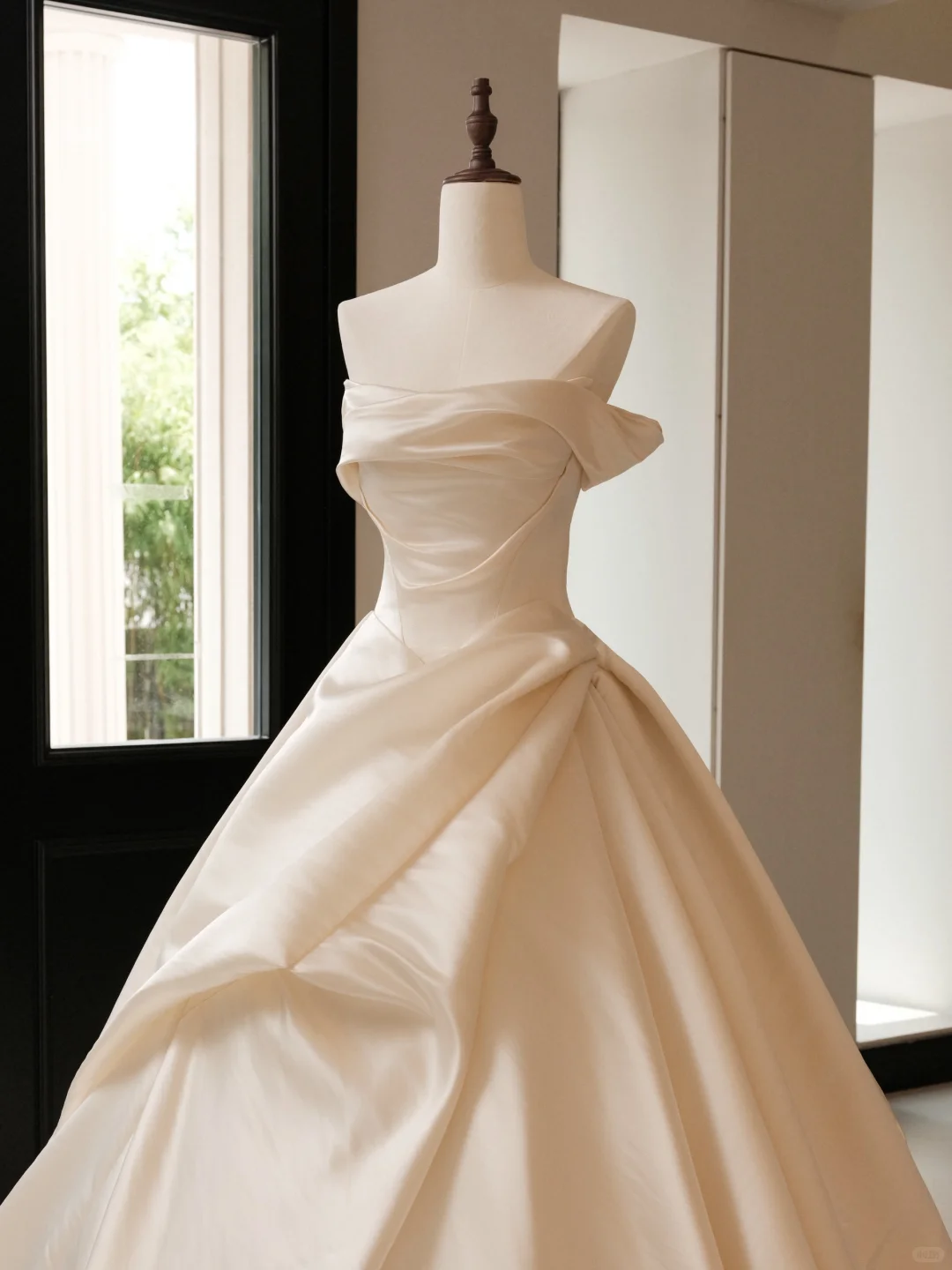 Robe de mariée en satin, robe de bal, bustier, corset ajusté, volants, RB2061