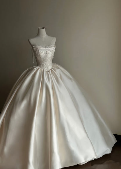 Robe de mariée luxueuse en satin et dentelle, décolleté en cœur, style conte de fées, longue, RB2840