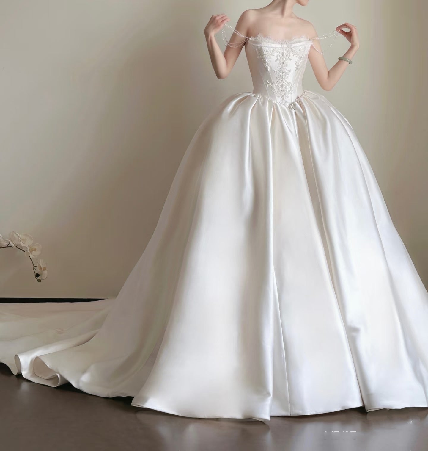 Robe de mariée luxueuse en satin et dentelle, décolleté en cœur, style conte de fées, longue, RB2840