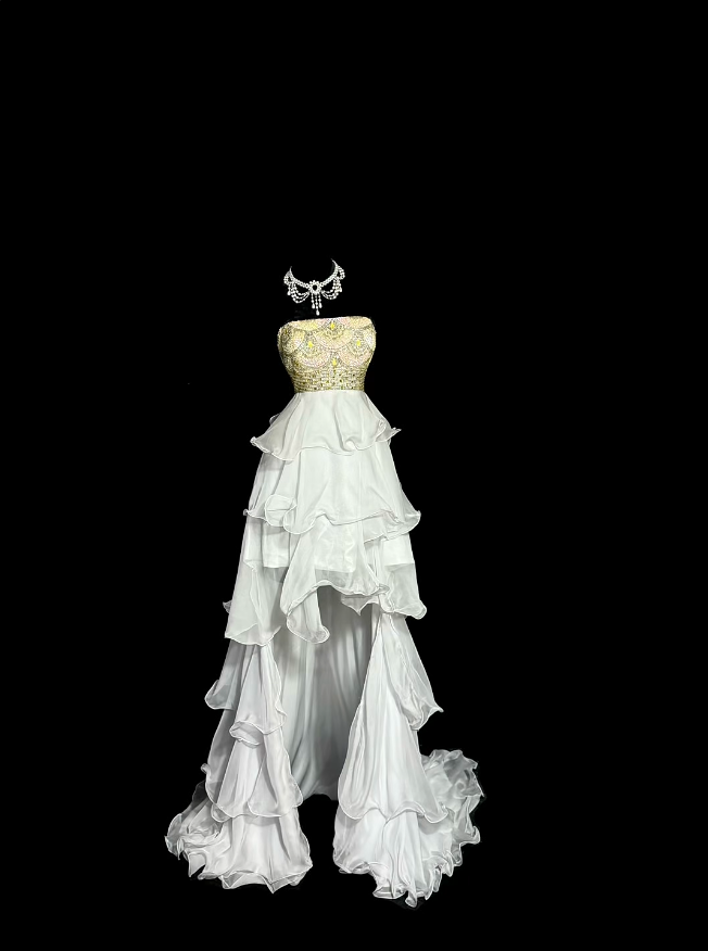 Charmante High-Low-Abschlussballkleider Weiß Trägerlos mit Rüschen und Perlen Lange Abendgarderobe N3425