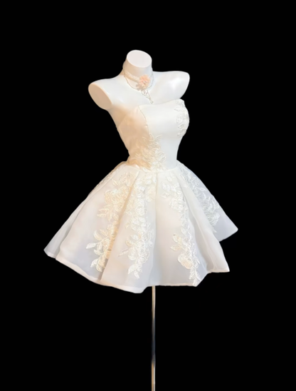 Jolie Robe de Bal Bustier en Dentelle Blanche pour Femmes Filles Adolescentes Inspiration Diplôme Tenues Courtes pour 16ème Anniversaire avec Nœud Robes de Soirée Retour à la Maison RB3093