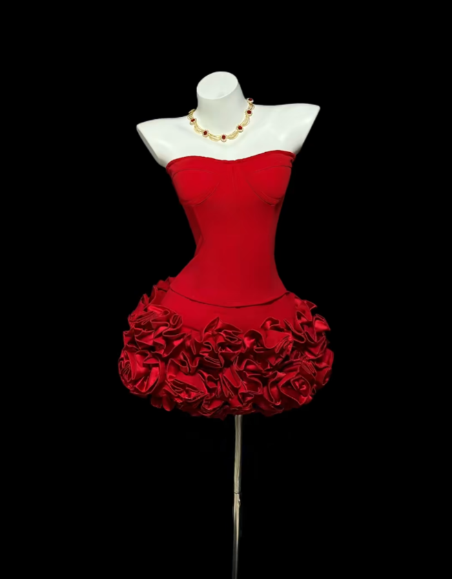 Ästhetische Scheide Enges Bodycon Trägerloses Rotes 18. Geburtstagsoutfit Ideen für Teenager Inspo Kurzes Hoco-Kleid Heimkehrkleider RB3097
