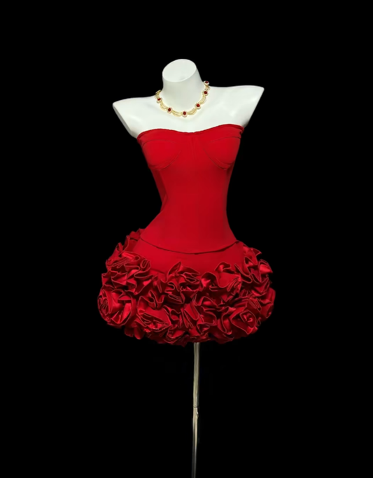 Ästhetische Scheide Enges Bodycon Trägerloses Rotes 18. Geburtstagsoutfit Ideen für Teenager Inspo Kurzes Hoco-Kleid Heimkehrkleider RB3097