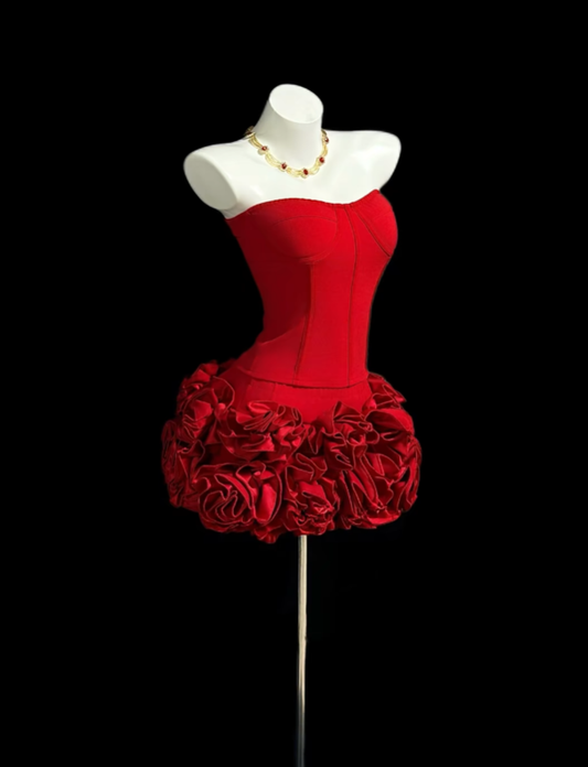 Ästhetische Scheide Enges Bodycon Trägerloses Rotes 18. Geburtstagsoutfit Ideen für Teenager Inspo Kurzes Hoco-Kleid Heimkehrkleider RB3097