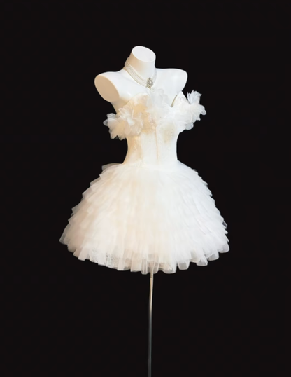 Hübsches Ballkleid Sweetheart Weißer Tüll für Frauen Mädchen Teenager Abschlussfeier Inspiration Kurze Outfits zum 15. Geburtstag Homecoming-Kleider RB3099