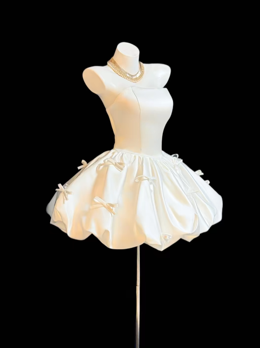Pretty Ball Gown Strapless White Satin Graduation Inspo Short 15th Birthday Outfits Homecoming Dresses RB3107