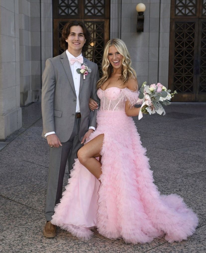 Charmantes Ballkleid aus schulterfreiem rosa Tüll, Ballkleider, Partykleid, Geburtstags-Outfits, Abschlusskleid RB772