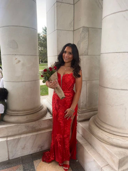 Bescheidene Meerjungfrau Spaghettiträger Rote Spitze Ärmellos Schlitz Lange Ballkleider Partykleid 21. Geburtstag Outfits Abschlusskleid RB711