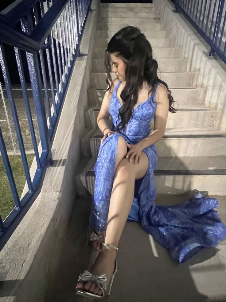 Robe de bal sirène scintillante à bretelles spaghetti et dos nu bleu à paillettes, tenue de fête pour 21e anniversaire, robe de remise de diplôme RB863