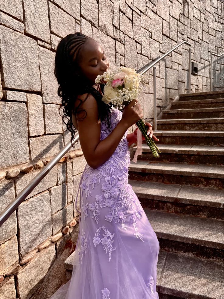 Robe de bal sirène modeste à bretelles spaghetti en tulle lilas et dentelle, robe de bal d'inspiration pour remise de diplôme RB922