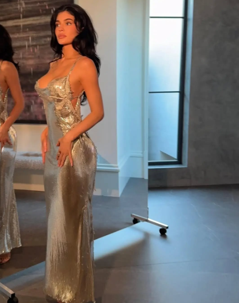 Robe de bal longue sirène sexy à bretelles spaghetti et paillettes dorées, robe de bal d'inspiration pour remise de diplôme RB951