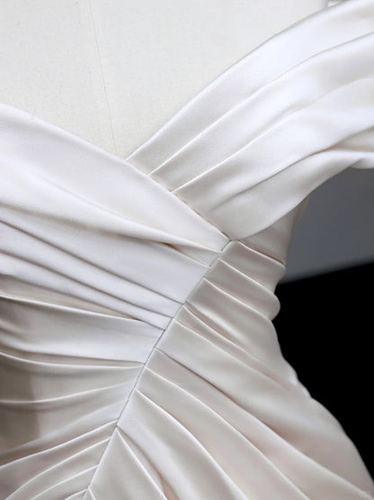 Robe de mariée sirène blanche simple à épaules dénudées et fente en satin, robe de soirée formelle RF01018