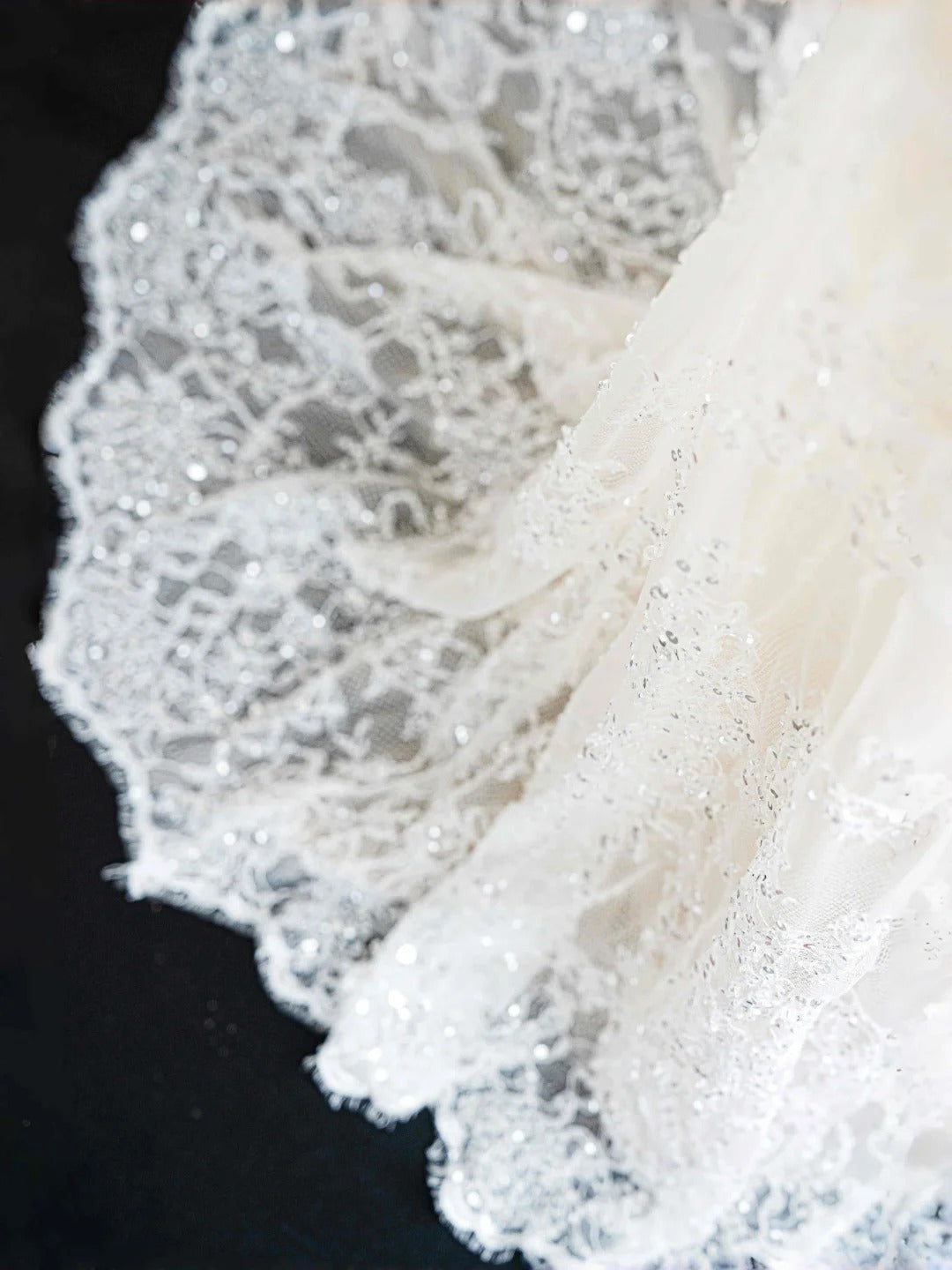 Elegant White Lace Sequin Mermaid Wedding Dress Charming Sweetheart Long Sleeves Evening Dress- RF0472
