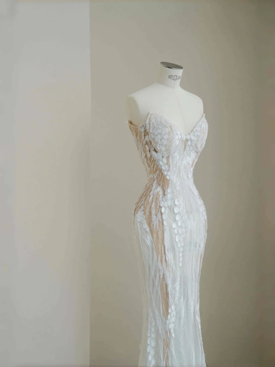 Robe de mariée sirène blanche élégante, bustier, en tulle et perles, avec appliques RF0516
