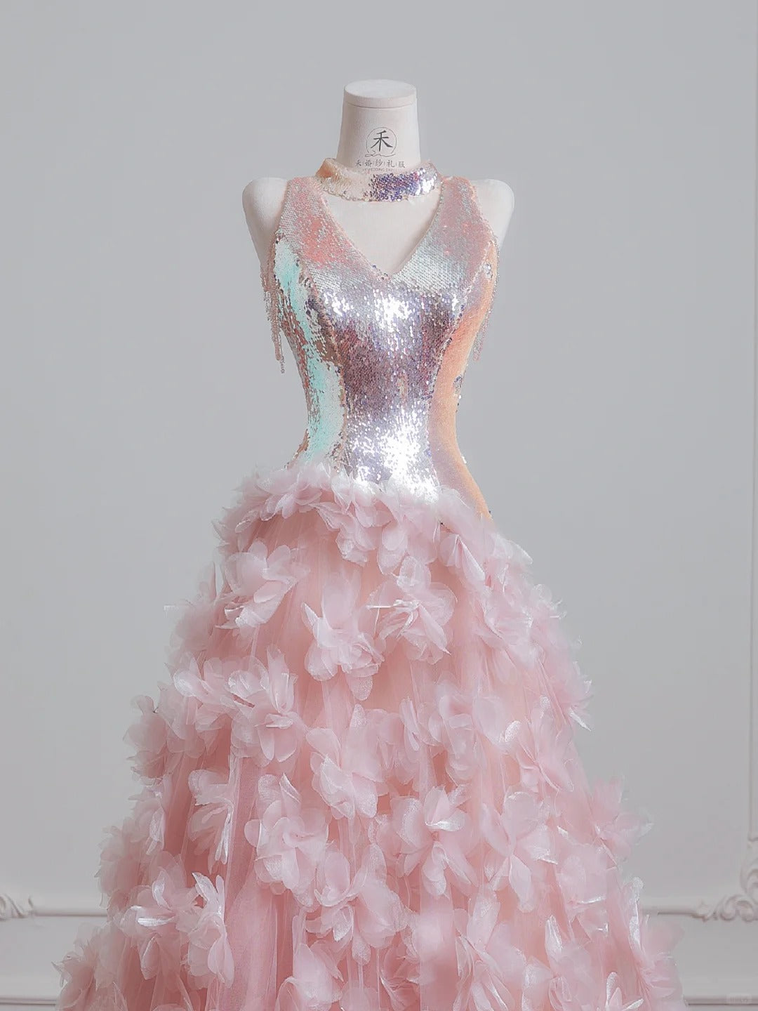 Stunning Pink V Neck A-Line Tulle Appliques Prom Dresses Formal Evening Dress with Sequins RF0555