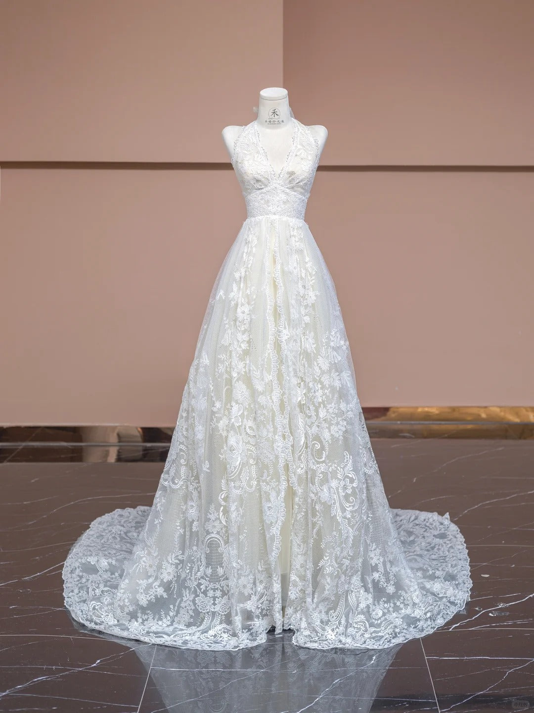 Elegant White V-neck Lace Applique A-Line Wedding Dress with Train RF0569