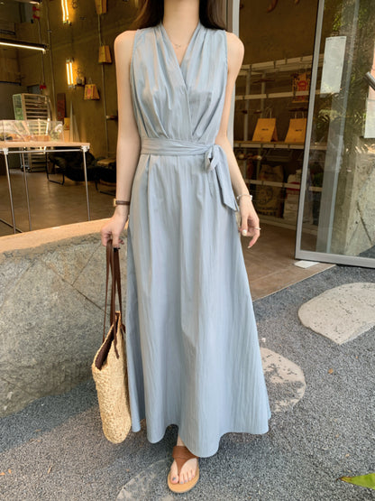 Französisches schwarzes, sanftes Sommerkleid in A-Linie mit V-Ausschnitt RF0577