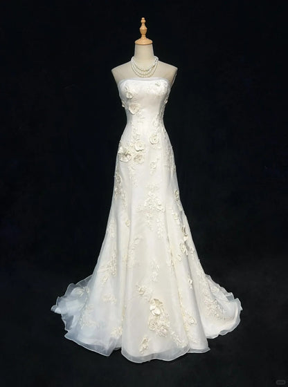 Simple White Strapless A-Line Tulle Applique Train Wedding Dress RF0585