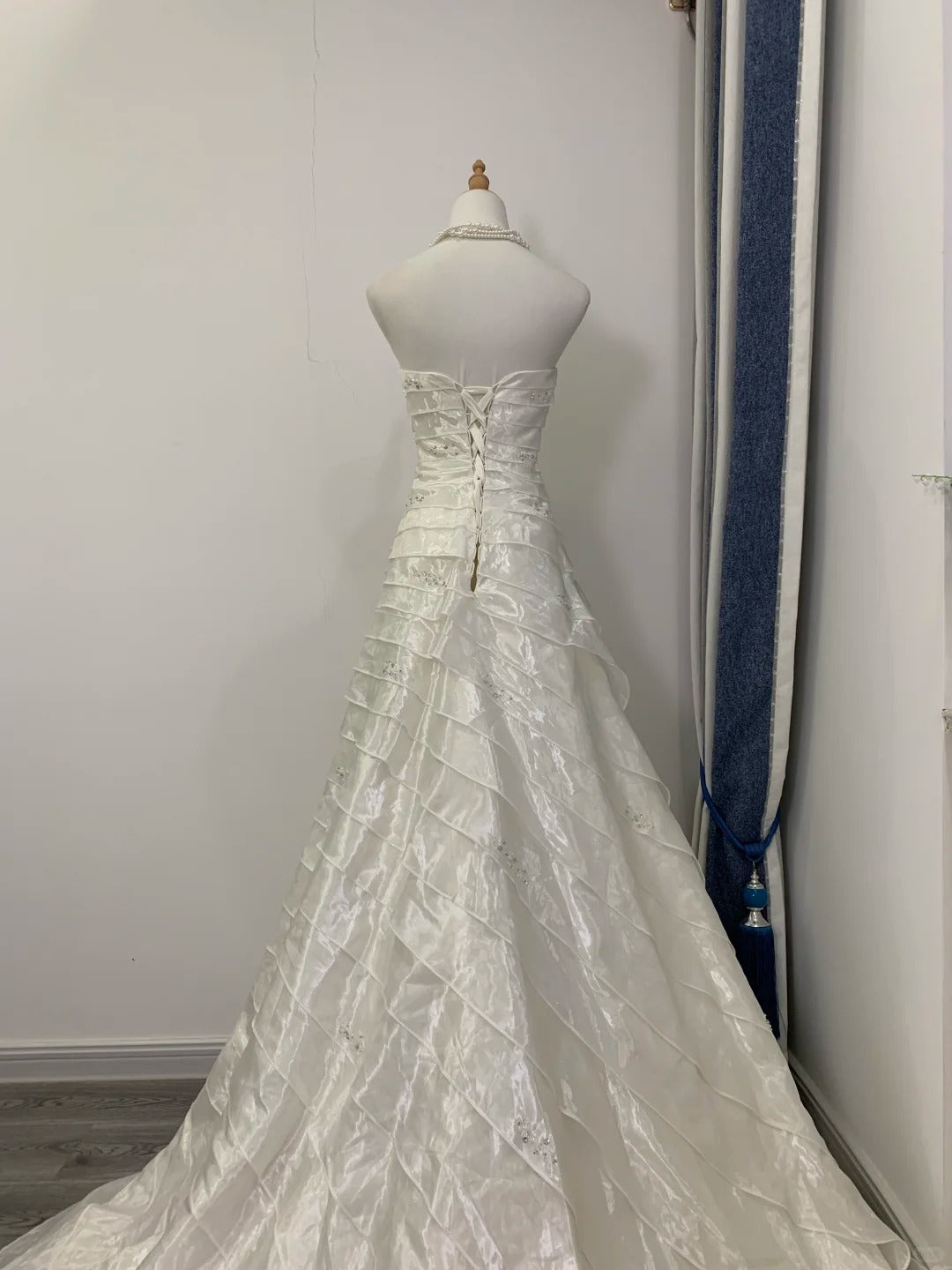 Stunning White Strapless A-Line Tulle Wedding Dresses RF0672