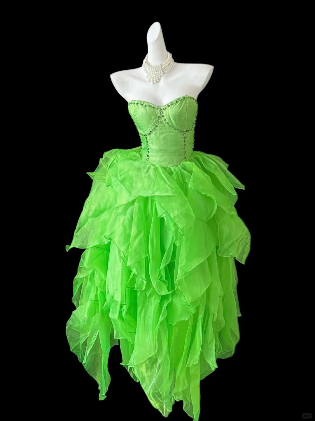 Märchenhafte grüne trägerlose A-Linie Chiffon-Prom-Kleider formale AbendkleiderRF0682