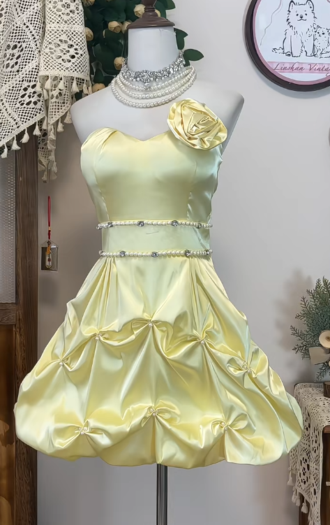 Gorgeous Butter Yellow Strapless A-Line Satin Short Prom Dresses Homecoming Dress RF0730