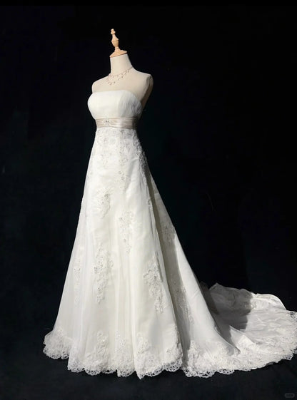 Beautiful White Strapless A-Line Lace Tulle Wedding Dress RF0731
